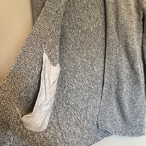 Aritzia Cardigan XXS Community - Picture 7 of 7
